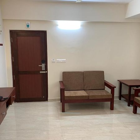 Vennela Hotel Apartments บังกาลอร์ ภายนอก รูปภาพ