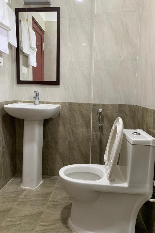 Vennela Hotel Apartments บังกาลอร์ ภายนอก รูปภาพ