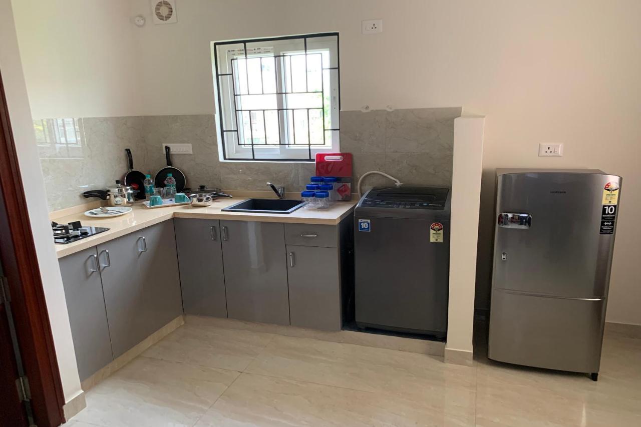 Vennela Hotel Apartments บังกาลอร์ ภายนอก รูปภาพ