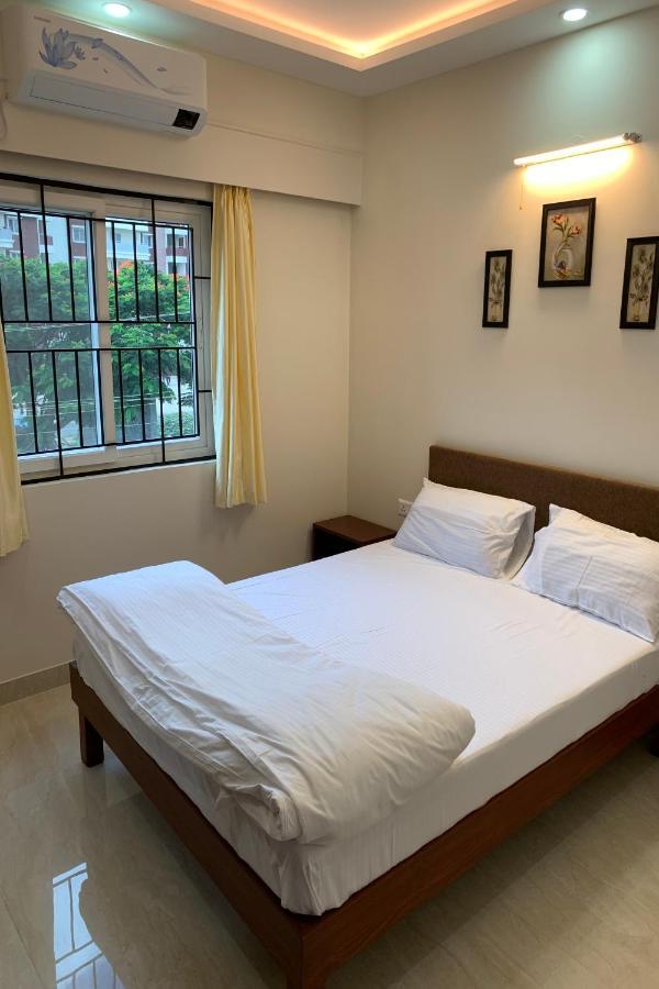Vennela Hotel Apartments บังกาลอร์ ภายนอก รูปภาพ